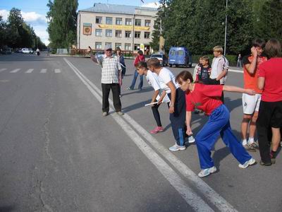 13:37 В городе Шумерле прошла традиционная легкоатлетическая эстафета на призы местной газеты «Вперёд»